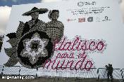 أكبر لوحة جدارية في العالم مصنوعة من قبعات مكسيكية